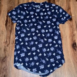 Hollister Mens Floral Short Sleeve Crewneck Curved Hem T-shirt